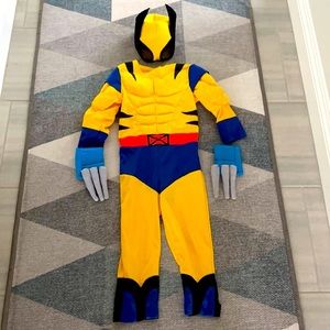 Wolverine marvel costume